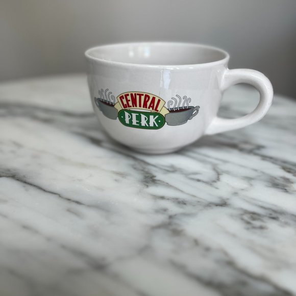 Friends Central Perk Mug - Large 20 oz. - Picture 4 of 4